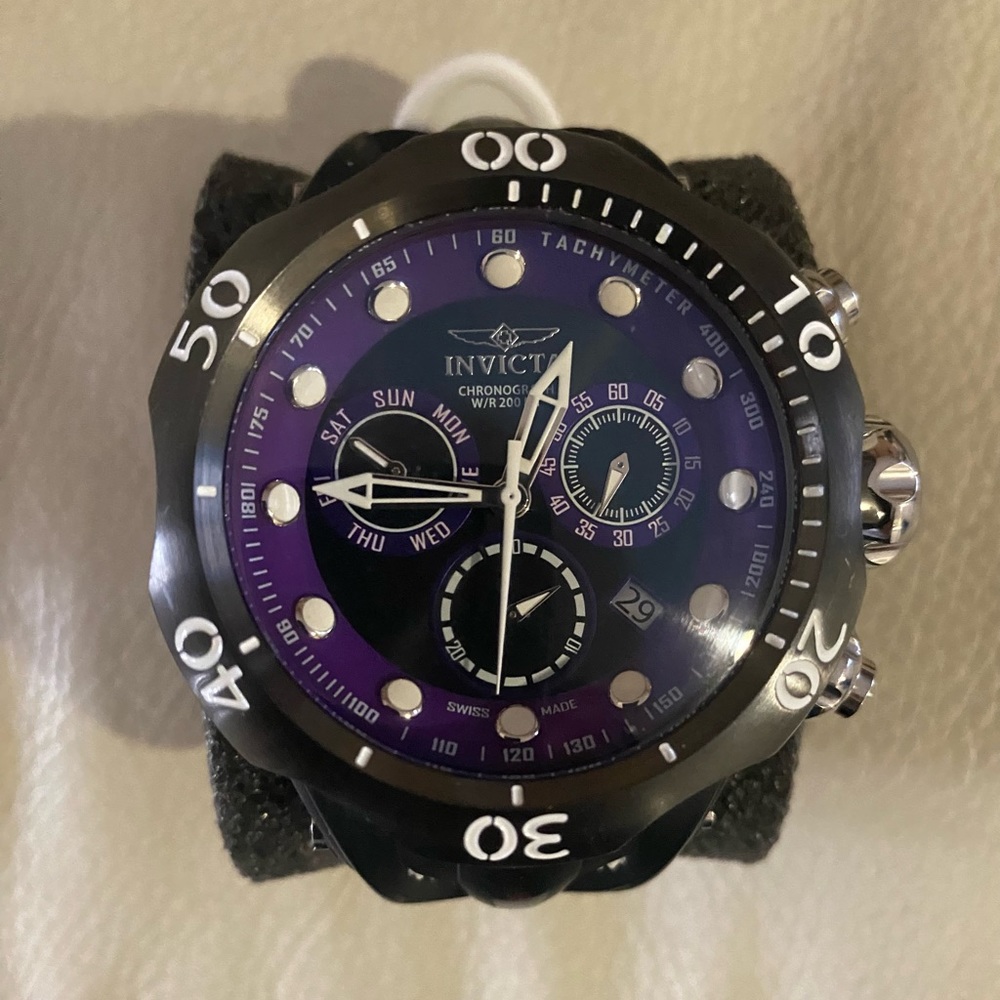 Men’s Invicta venom watch with sports band.